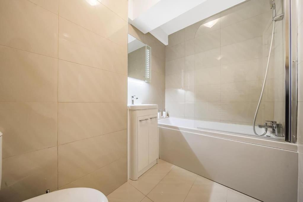 Appartamento Modern 3 Bedroom, 3 Bathroom, Parking, River View *